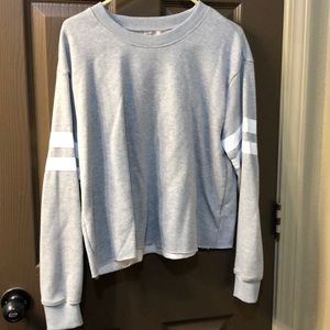 cropped gray sweatshirt